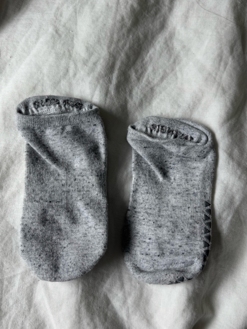 Tavo Noir Gray No-Show Socks - Non-Slip Low Cut